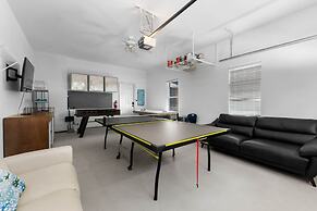 Laid Back Lake Life by Avantstay Waterfront View