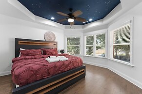 Laid Back Lake Life by Avantstay Waterfront View