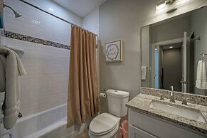 Ridley Retreat Community Pool Mins to the Beach Corpus Christi Port A