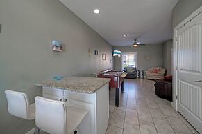 Ridley Retreat Community Pool Mins to the Beach Corpus Christi Port A