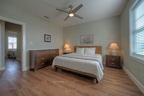 Ridley Retreat Community Pool Mins to the Beach Corpus Christi Port A