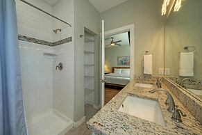 Ridley Retreat Community Pool Mins to the Beach Corpus Christi Port A