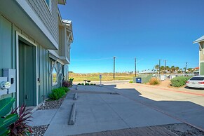 Ridley Retreat Community Pool Mins to the Beach Corpus Christi Port A