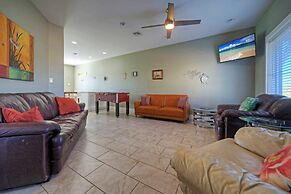 Ridley Retreat Community Pool Mins to the Beach Corpus Christi Port A