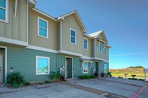 Ridley Retreat Community Pool Mins to the Beach Corpus Christi Port A