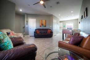 Ridley Retreat Community Pool Mins to the Beach Corpus Christi Port A