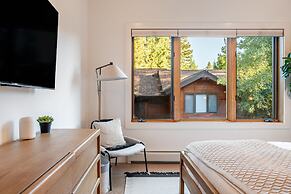 Northwood Mountain Views Sauna Balcony Tahoe Group Retreat