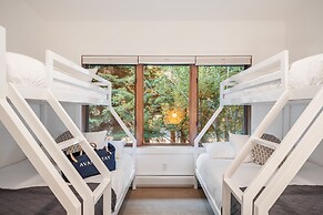 Northwood Mountain Views Sauna Balcony Tahoe Group Retreat