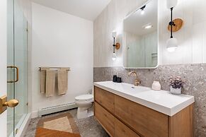 Northwood Mountain Views Sauna Balcony Tahoe Group Retreat