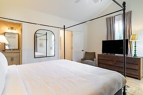 The Magnolia 8 by Avantstay Downtown Balcony