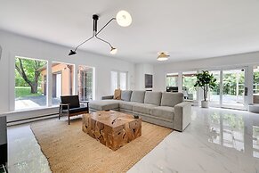 Paradise Retreat by Avantstay Pool Hot Tub Game Room