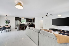 Paradise Retreat by Avantstay Pool Hot Tub Game Room