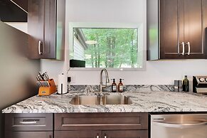 Paradise Retreat by Avantstay Pool Hot Tub Game Room