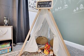 Paradise Retreat by Avantstay Pool Hot Tub Game Room