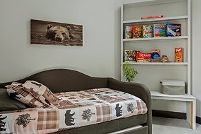 Pocono Bear Den by Avantstay Stylish Modern Deck w Grill Outdoor Dinin