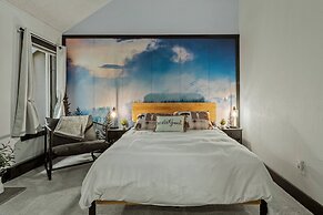 Pocono Bear Den by Avantstay Stylish Modern Deck w Grill Outdoor Dinin