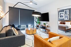 Astra Modern Midtown Retreat With Pool Gym Steps to Dining Broadway