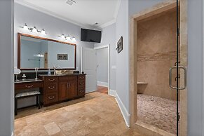 Flip Flop Therapy by Avantstay Theater Games