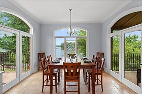 Flip Flop Therapy by Avantstay Theater Games