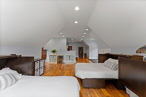 Flip Flop Therapy by Avantstay Theater Games