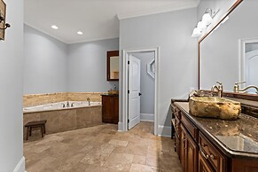 Flip Flop Therapy by Avantstay Theater Games