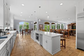 Flip Flop Therapy by Avantstay Theater Games