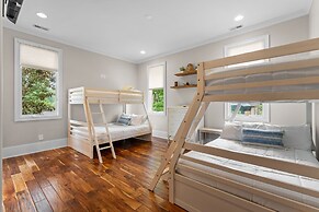 Flip Flop Therapy by Avantstay Theater Games