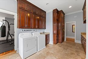 Flip Flop Therapy by Avantstay Theater Games