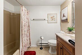 Slope Lodge by Avantstay Prime Location Pool Hot Tub Access Deck