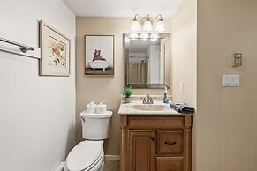 Slope Lodge by Avantstay Prime Location Pool Hot Tub Access Deck