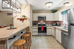 Slope Lodge by Avantstay Prime Location Pool Hot Tub Access Deck