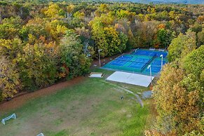 Somerset Lodge by Avantstay Hot Tub Lake Access Community Amenities