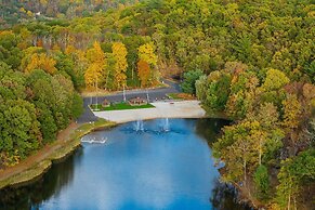 Somerset Lodge by Avantstay Hot Tub Lake Access Community Amenities