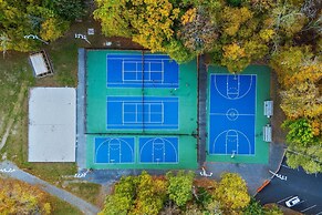 Somerset Lodge by Avantstay Hot Tub Lake Access Community Amenities