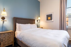 The Magnolia 7 by Avantstay 5 Mins to Broadway