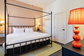 The Magnolia 7 by Avantstay 5 Mins to Broadway