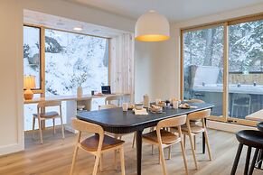 Parkview Mountain House Luxury Ski Home w Hot Tub Near Trails Downtown