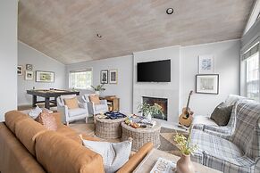 Black Oak by Avantstay Modern Chic Santa Rosa Hideaway With Pool Table