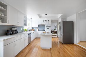 Black Oak by Avantstay Modern Chic Santa Rosa Hideaway With Pool Table