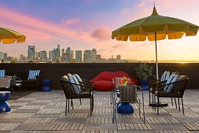 The Carter 202 by Avantstay 1BR Balcony