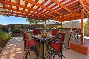 Chardonnay Charm by Avantstay Luxe Group Retreat w Pool Mins to Wineri