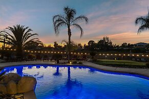 Chardonnay Charm by Avantstay Luxe Group Retreat w Pool Mins to Wineri