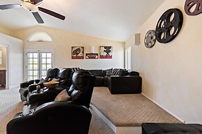 Chardonnay Charm by Avantstay Luxe Group Retreat w Pool Mins to Wineri