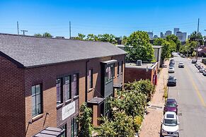 The Magnolia 9 by Avantstay Downtown Balcony
