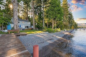 Lakefront Haven by Avantstay Minutes to Ski Resorts Private Dock Boat