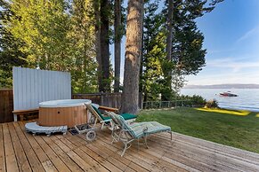 Lakefront Haven by Avantstay Minutes to Ski Resorts Private Dock Boat