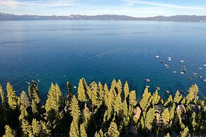 Lakefront Haven by Avantstay Minutes to Ski Resorts Private Dock Boat