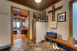 Lakefront Haven by Avantstay Minutes to Ski Resorts Private Dock Boat