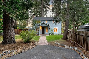 Lakefront Haven by Avantstay Minutes to Ski Resorts Private Dock Boat