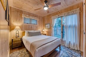 Lakefront Haven by Avantstay Minutes to Ski Resorts Private Dock Boat